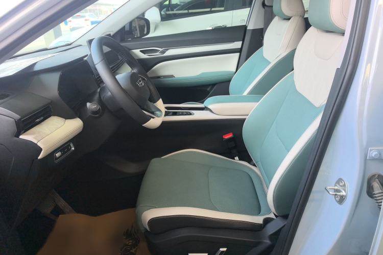 Used Geely Auto Emgrand L HiP 2022 1.5TD-DHT Pro 100KM Super Rui Interior 1