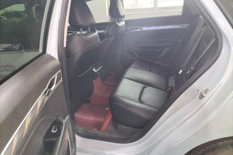 Used Geely Auto Emgrand L HiP 2022 1.5TD-DHT Pro 100KM Super Clean Interior 4