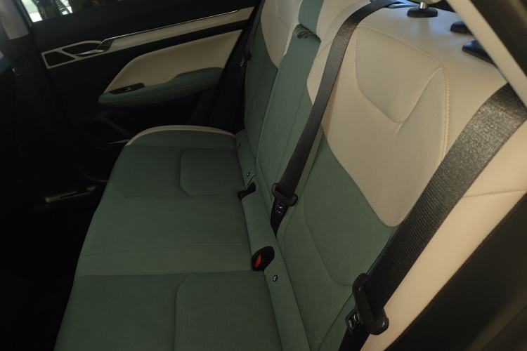 Used Geely Auto Emgrand L HiP 2022 1.5TD-DHT Pro 100KM Super Rui Interior 4