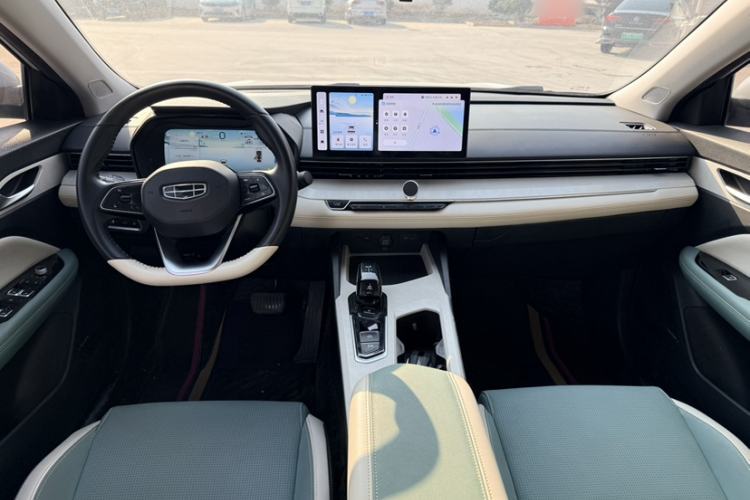 Used Geely Auto Emgrand L HiP 2022 1.5TD-DHT Pro 100KM Super Swift Interior 4