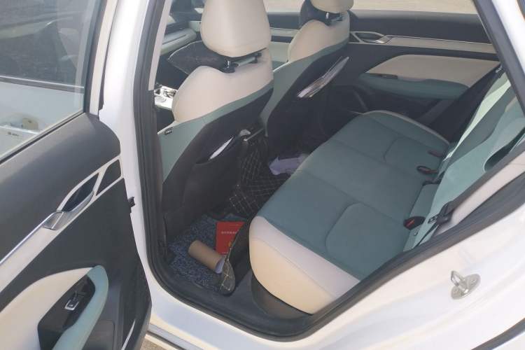 Used Geely Auto Emgrand L HiP 2022 1.5TD-DHT Pro 100KM Super Rui Interior 4