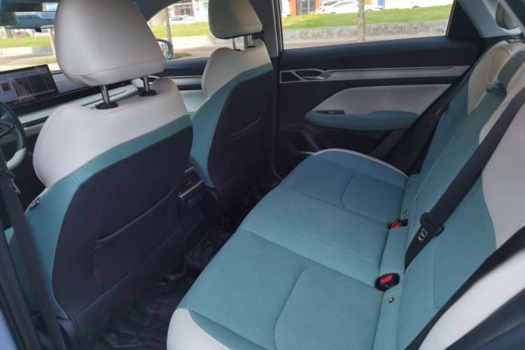 Used Geely Auto Emgrand L HiP 2022 1.5TD-DHT Pro 100KM Super Rui Interior 7
