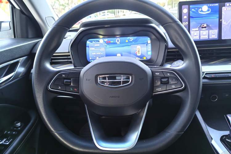 Used Geely Auto Emgrand L HiP 2022 1.5TD-DHT Pro 100KM Super Clean Interior 8