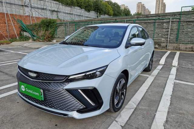 Ojetý Geely Auto Emgrand L HiP 2022 1.5TD-DHT Pro 100KM Super Rui