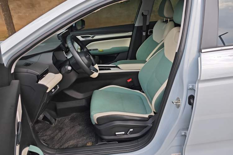 Used Geely Auto Emgrand L HiP 2022 1.5TD-DHT Pro 100KM Super Rui Left Front Seat