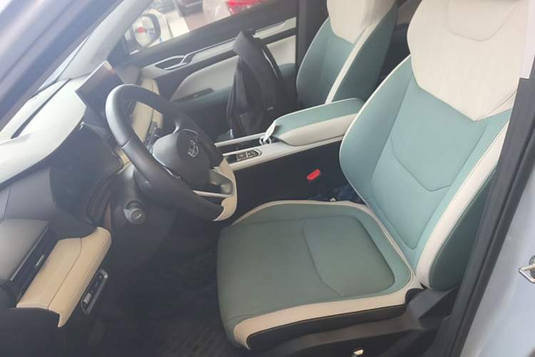 Used Geely Auto Emgrand L HiP 2022 1.5TD-DHT Pro 100KM Super Swift Left Front Seat