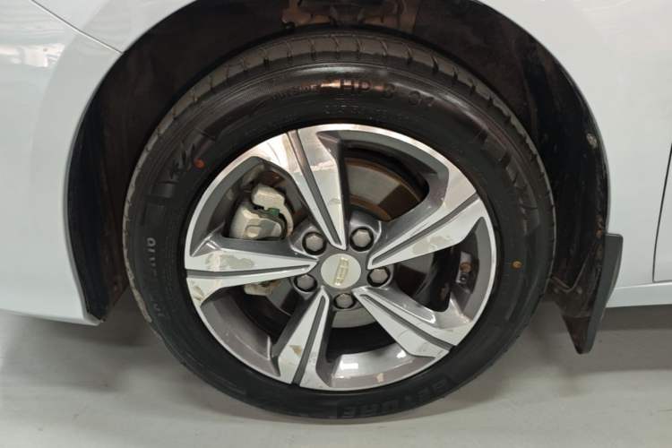 Used Geely Auto Emgrand L HiP 2022 1.5TD-DHT Pro 100KM Super Clean Left Front Wheel Hub