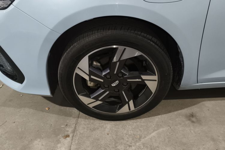 Used Geely Auto Emgrand L HiP 2022 1.5TD-DHT Pro 100KM Super Swift Left Front Wheel Hub