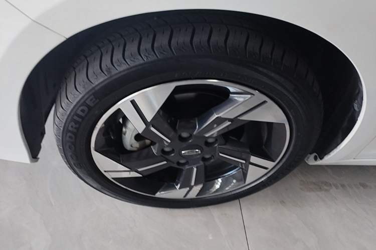Used Geely Auto Emgrand L HiP 2022 1.5TD-DHT Pro 100KM Super Rui Left Front Wheel Hub