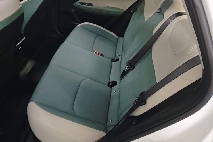 Used Geely Auto Emgrand L HiP 2022 1.5TD-DHT Pro 100KM Super Swift Left Rear Seat