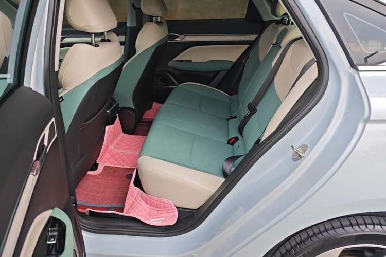 Used Geely Auto Emgrand L HiP 2022 1.5TD-DHT Pro 100KM Super Rui Left Rear Seat