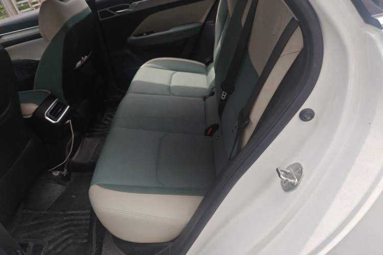 Used Geely Auto Emgrand L HiP 2022 1.5TD-DHT Pro 100KM Super Swift Left Rear Seat
