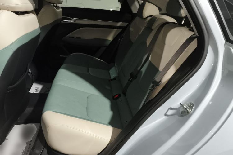 Used Geely Auto Emgrand L HiP 2022 1.5TD-DHT Pro 100KM Super Swift Left Rear Seat