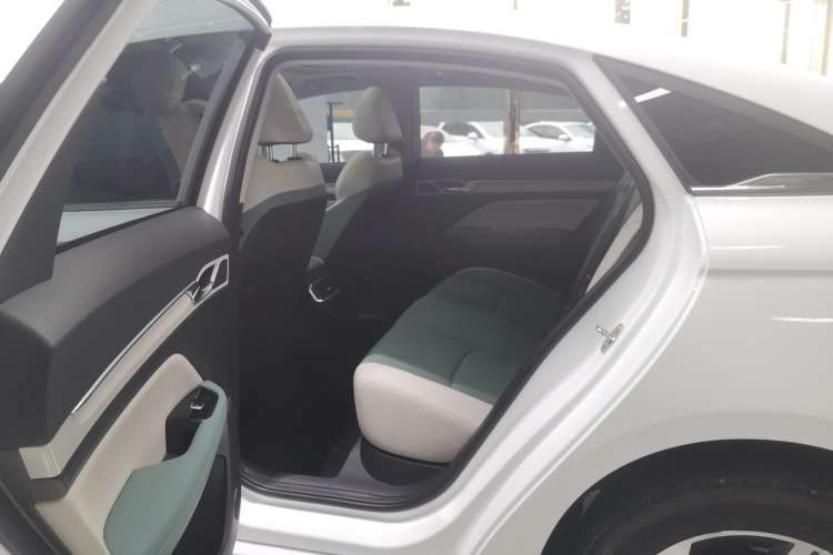 Used Geely Auto Emgrand L HiP 2022 1.5TD-DHT Pro 100KM Super Rui Left Rear Seat