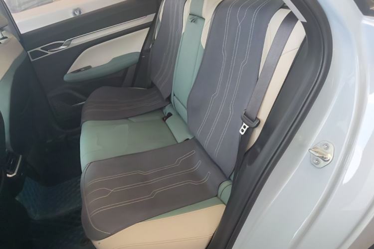 Used Geely Auto Emgrand L HiP 2022 1.5TD-DHT Pro 100KM Super Swift Left Rear Seat