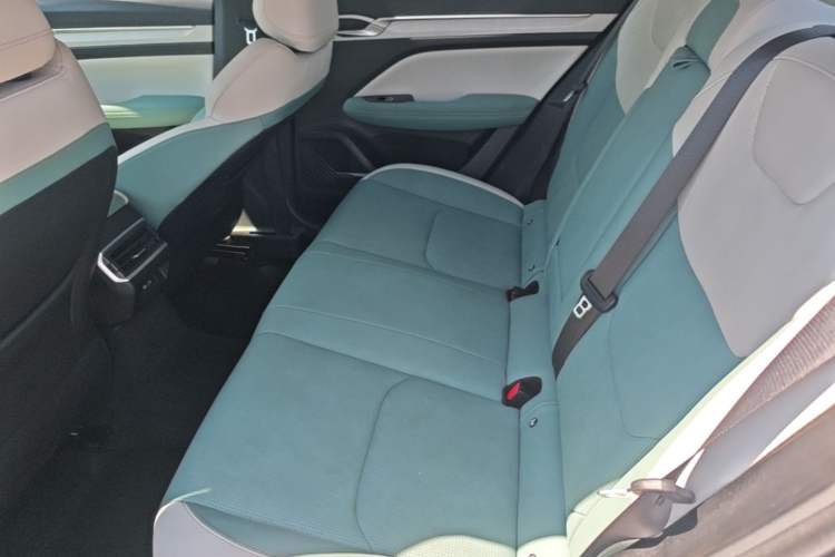 Used Geely Auto Emgrand L HiP 2022 1.5TD-DHT Pro 100KM Super Rui Left Rear Seat