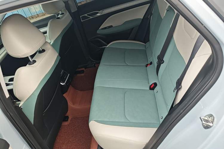 Used Geely Auto Emgrand L HiP 2022 1.5TD-DHT Pro 100KM Super Swift Left Rear Seat