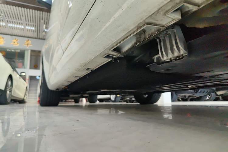Used Geely Auto Emgrand L HiP 2022 1.5TD-DHT Pro 100KM Super Rui Left Side Sill