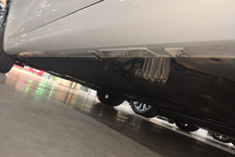 Used Geely Auto Emgrand L HiP 2022 1.5TD-DHT Pro 100KM Super Rui Left Side Sill