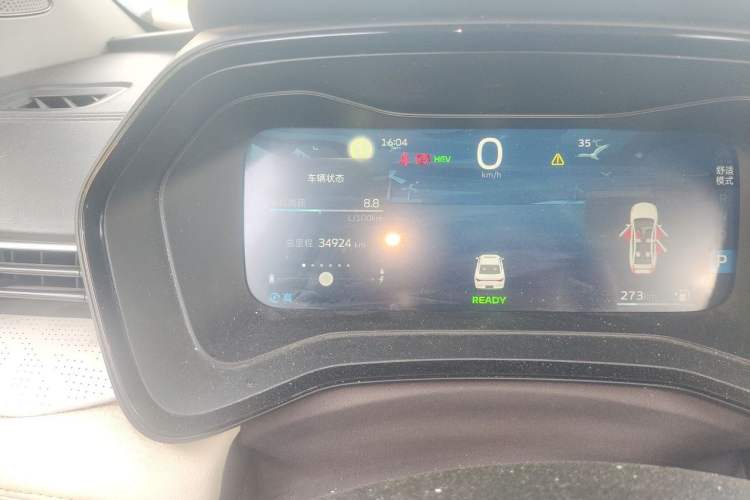 Used Geely Auto Emgrand L HiP 2022 1.5TD-DHT Pro 100KM Super Swift Odometer Close Up