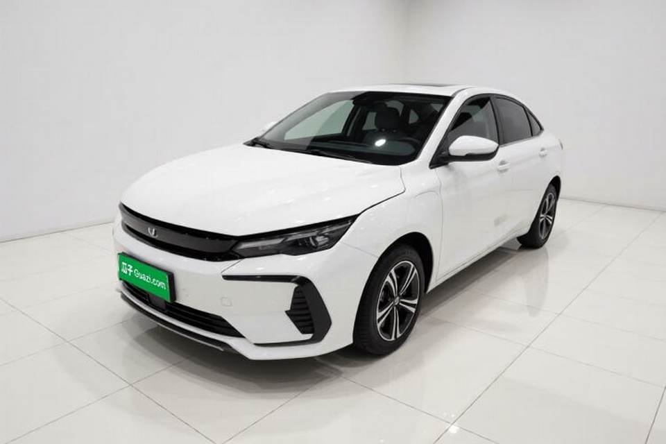 Geely Auto Emgrand L HiP 2022