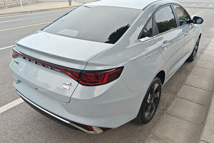Used Geely Auto Emgrand L HiP 2022 1.5TD-DHT Pro 100KM Super Swift Rear Right 45 Deg