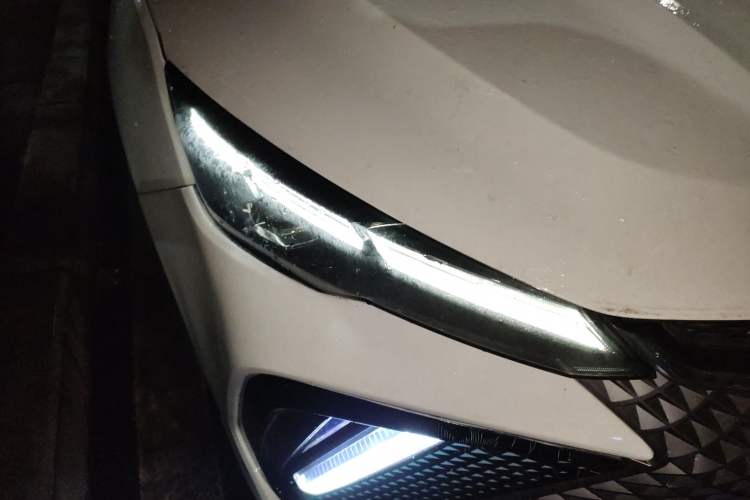 Used Geely Auto Emgrand L HiP 2022 1.5TD-DHT Pro 100KM Super Clean Right Front Headlight