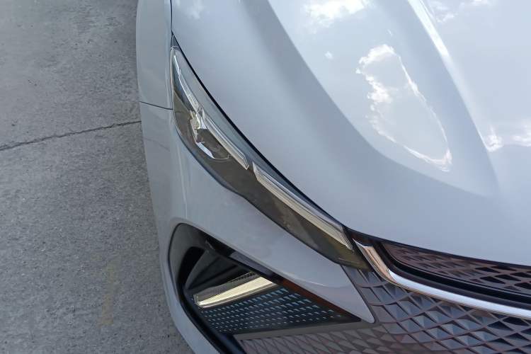 Used Geely Auto Emgrand L HiP 2022 1.5TD-DHT Pro 100KM Super Rui Right Front Headlight