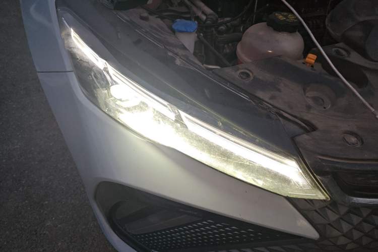 Used Geely Auto Emgrand L HiP 2022 1.5TD-DHT Pro 100KM Super Rui Right Front Headlight