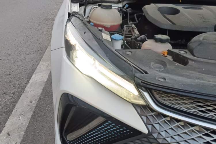 Used Geely Auto Emgrand L HiP 2022 1.5TD-DHT Pro 100KM Super Clean Right Front Headlight