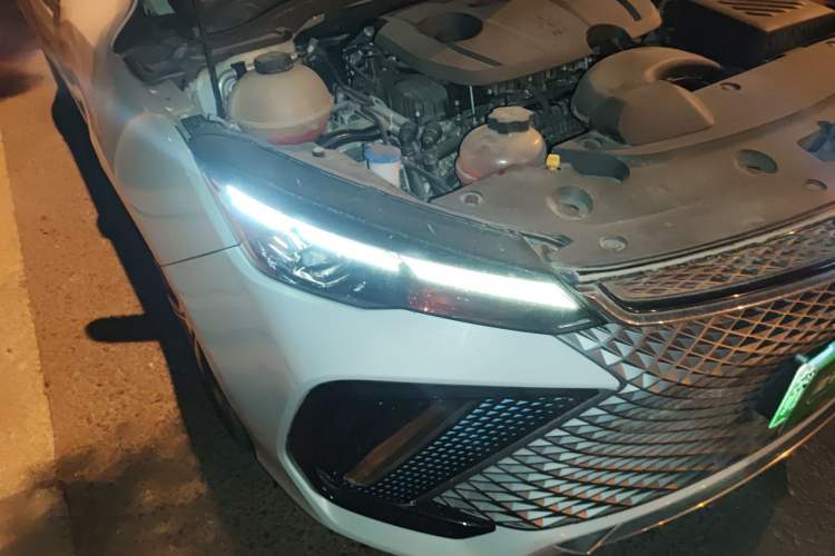 Used Geely Auto Emgrand L HiP 2022 1.5TD-DHT Pro 100KM Super Clean Right Front Headlight