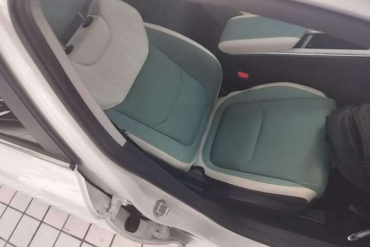 Used Geely Auto Emgrand L HiP 2022 1.5TD-DHT Pro 100KM Super Rui Right Front Seat