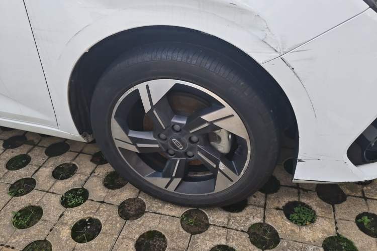 Used Geely Auto Emgrand L HiP 2022 1.5TD-DHT Pro 100KM Super Rui Right Front Wheel Hub