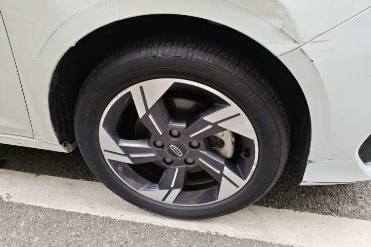 Used Geely Auto Emgrand L HiP 2022 1.5TD-DHT Pro 100KM Super Rui Right Front Wheel Hub