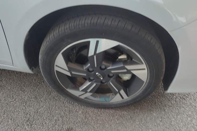 Used Geely Auto Emgrand L HiP 2022 1.5TD-DHT Pro 100KM Super Rui Right Front Wheel Hub
