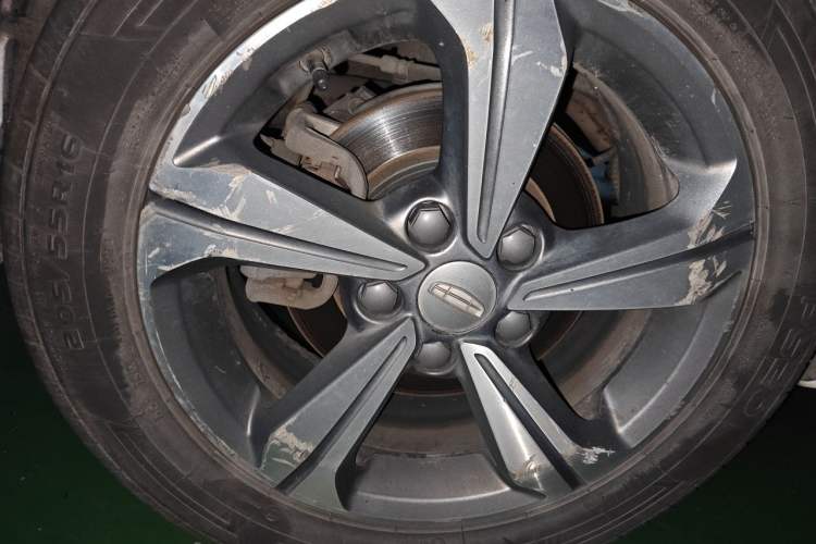 Used Geely Auto Emgrand L HiP 2022 1.5TD-DHT Pro 100KM Super Clean Right Front Wheel Hub