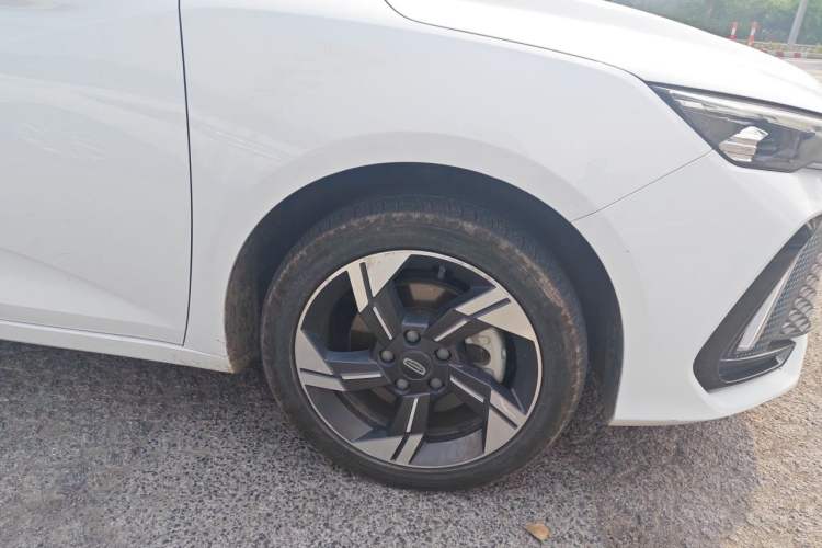 Used Geely Auto Emgrand L HiP 2022 1.5TD-DHT Pro 100KM Super Rui Right Front Wheel Hub