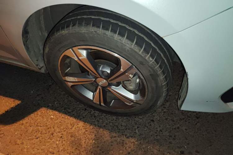 Used Geely Auto Emgrand L HiP 2022 1.5TD-DHT Pro 100KM Super Clean Right Front Wheel Hub