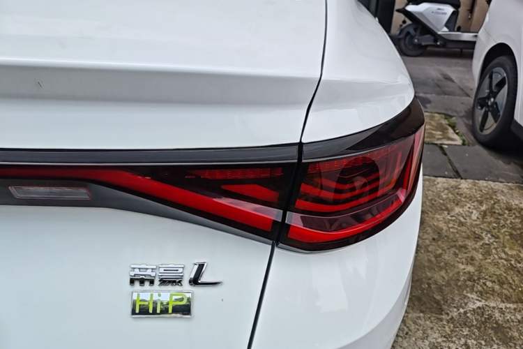 Used Geely Auto Emgrand L HiP 2022 1.5TD-DHT Pro 100KM Super Swift Right Rear Taillight