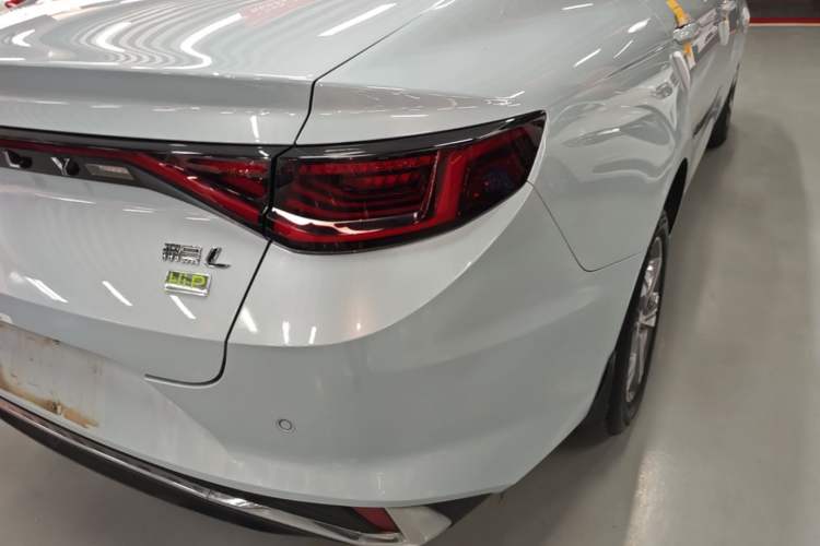 Used Geely Auto Emgrand L HiP 2022 1.5TD-DHT Pro 100KM Super Clean Right Rear Taillight