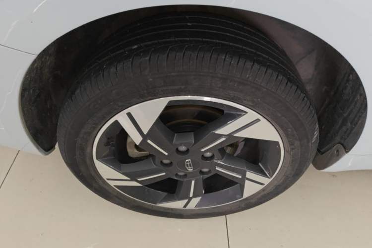 Used Geely Auto Emgrand L HiP 2022 1.5TD-DHT Pro 100KM Super Rui Right Rear Wheel Hub