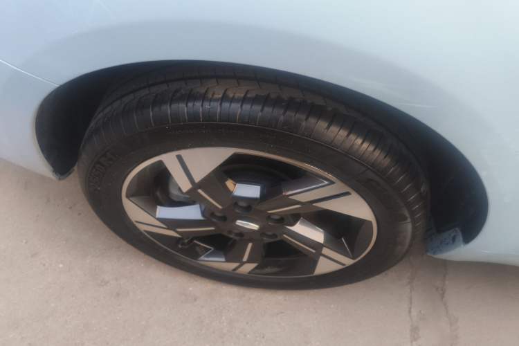 Used Geely Auto Emgrand L HiP 2022 1.5TD-DHT Pro 100KM Super Rui Right Rear Wheel Hub