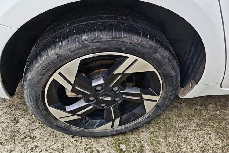 Used Geely Auto Emgrand L HiP 2022 1.5TD-DHT Pro 100KM Super Swift Right Rear Wheel Hub
