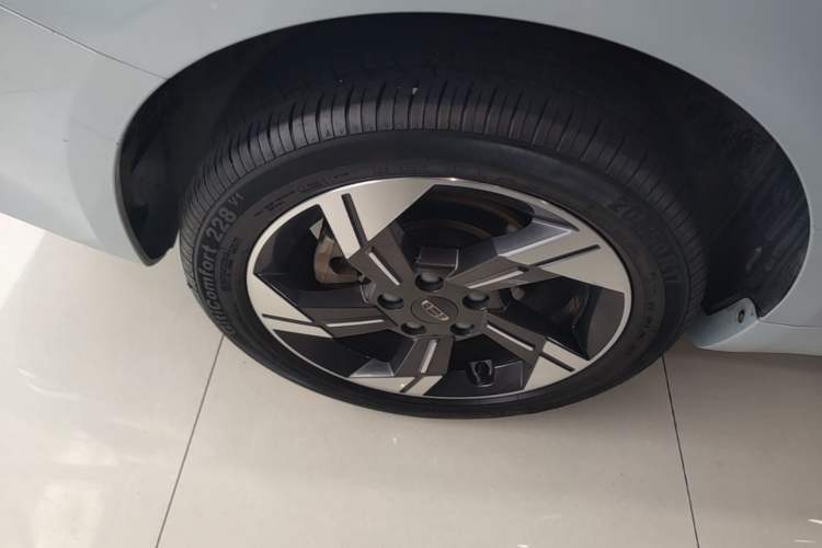 Used Geely Auto Emgrand L HiP 2022 1.5TD-DHT Pro 100KM Super Rui Right Rear Wheel Hub