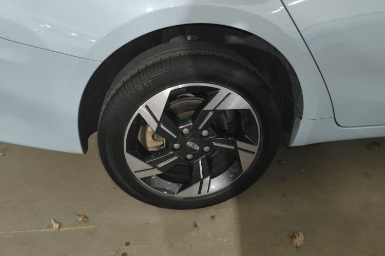 Used Geely Auto Emgrand L HiP 2022 1.5TD-DHT Pro 100KM Super Swift Right Rear Wheel Hub