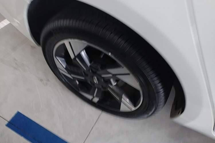 Used Geely Auto Emgrand L HiP 2022 1.5TD-DHT Pro 100KM Super Rui Right Rear Wheel Hub