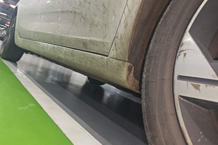 Used Geely Auto Emgrand L HiP 2022 1.5TD-DHT Pro 100KM Super Rui Right Side Sill