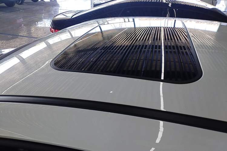 Used Geely Auto Emgrand L HiP 2022 1.5TD-DHT Pro 100KM Super Rui Roof