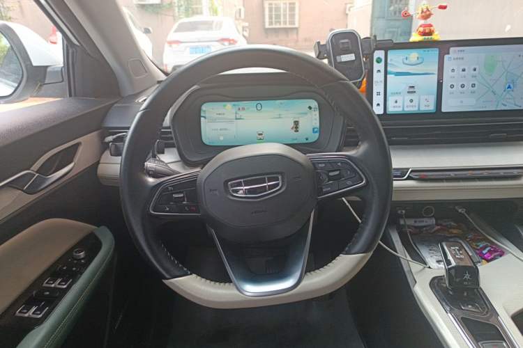 Used Geely Auto Emgrand L HiP 2022 1.5TD-DHT Pro 100KM Super Swift Steering Wheel