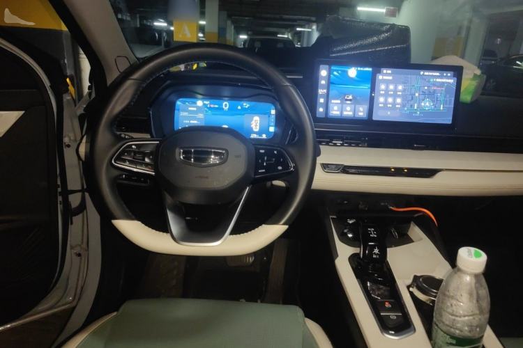 Used Geely Auto Emgrand L HiP 2022 1.5TD-DHT Pro 100KM Super Rui Steering Wheel